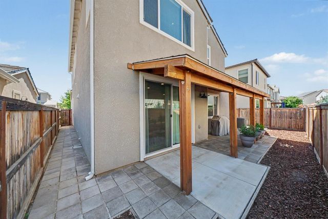 4682 Loftwood Road, Madera, CA 93636
