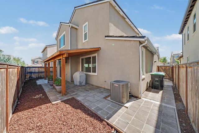 4682 Loftwood Road, Madera, CA 93636