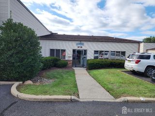 14 Brier Hill 14H Court H, East Brunswick, NJ 08816