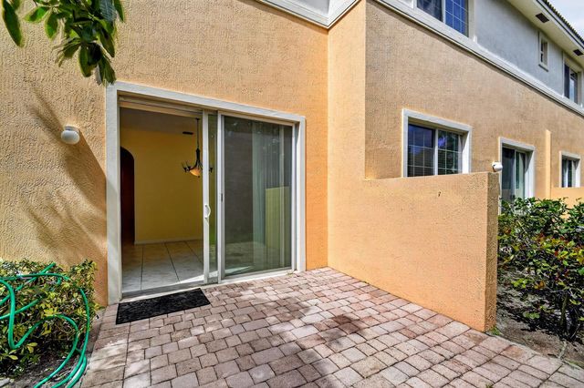 7480 Sarentino Lane, Boynton Beach, FL 33437