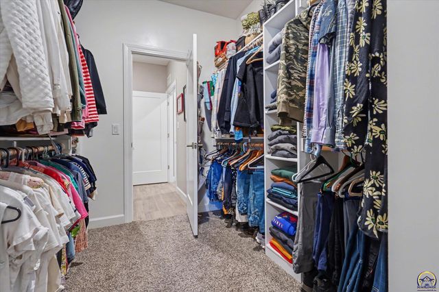 415 North Daylily Dr, Lawrence, KS 66049