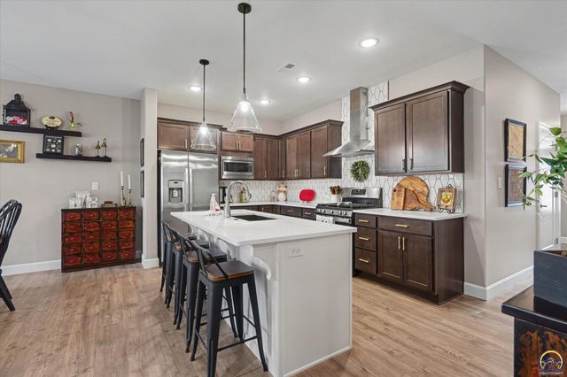 415 North Daylily Dr, Lawrence, KS 66049