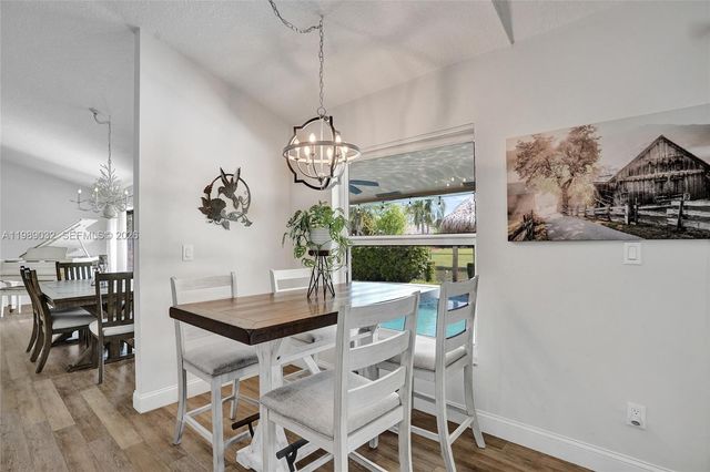 5832 SW 88th Ter, Cooper City, FL 33328