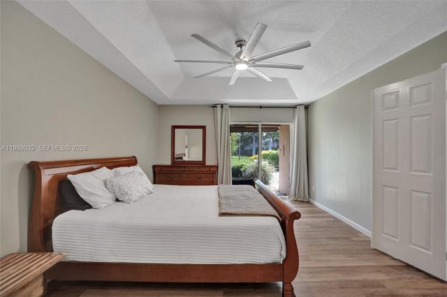 5832 SW 88th Ter, Cooper City, FL 33328