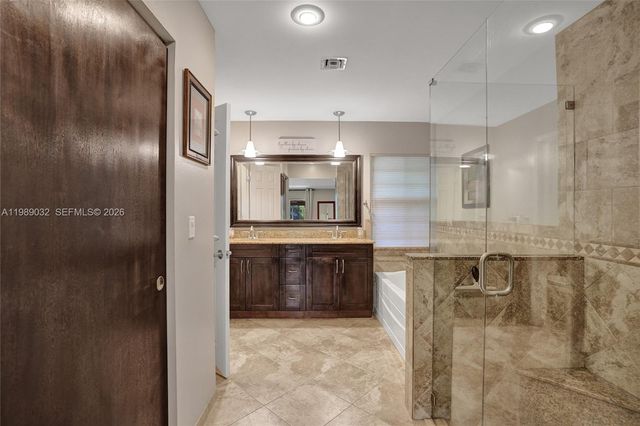 5832 SW 88th Ter, Cooper City, FL 33328