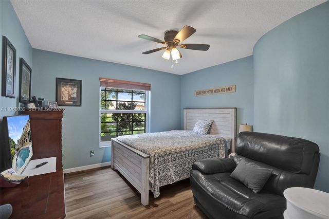 5832 SW 88th Ter, Cooper City, FL 33328