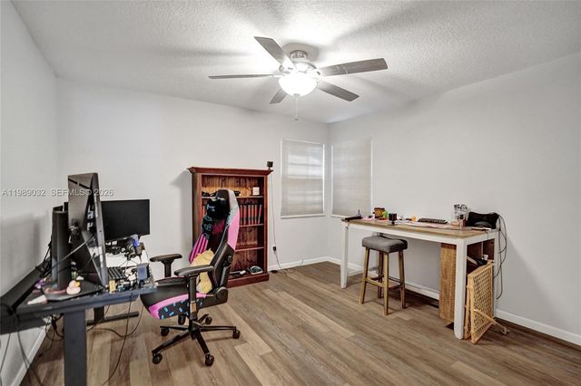 5832 SW 88th Ter, Cooper City, FL 33328