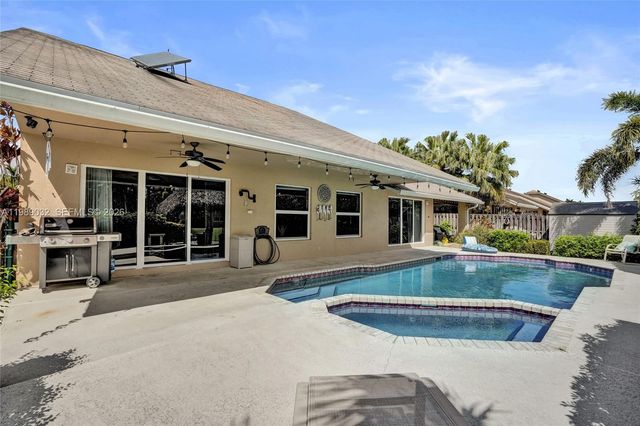 5832 SW 88th Ter, Cooper City, FL 33328