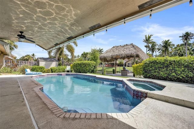 5832 SW 88th Ter, Cooper City, FL 33328