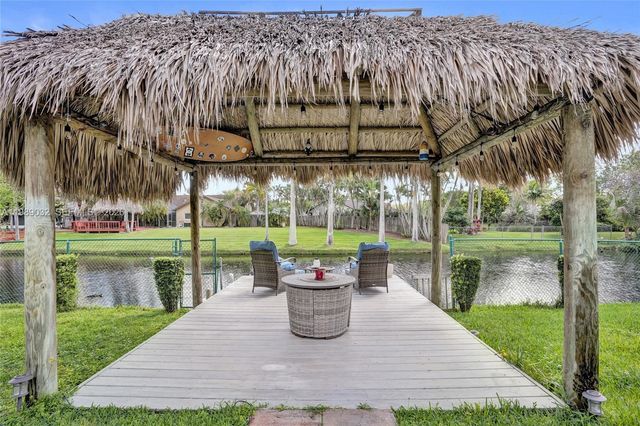 5832 SW 88th Ter, Cooper City, FL 33328