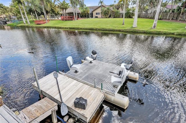 5832 SW 88th Ter, Cooper City, FL 33328