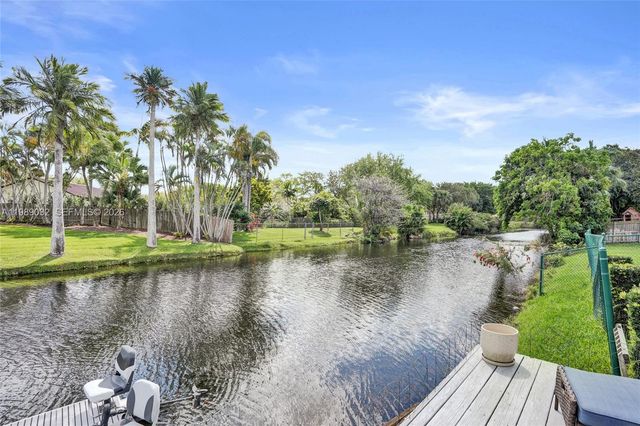 5832 SW 88th Ter, Cooper City, FL 33328