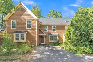 111 Brigham St 13B, Hudson, MA 01749