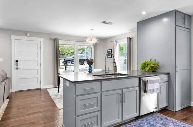 1809 W 10th ST, Austin, TX 78703