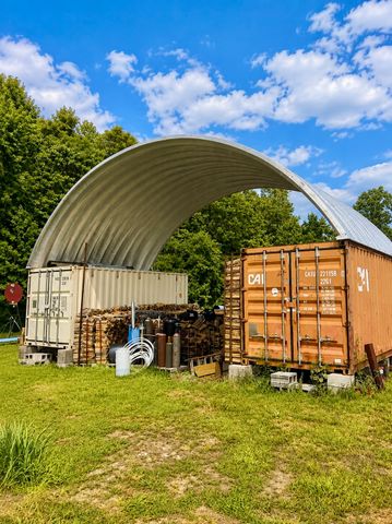 2071 Deer Creek Rd, Linden, TN 37096