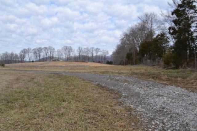 127 Rushing Springs Rd, Monterey, TN 38574