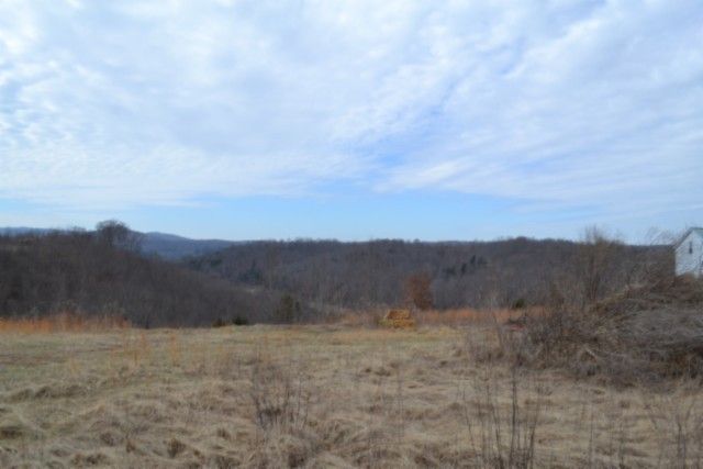 127 Rushing Springs Rd, Monterey, TN 38574