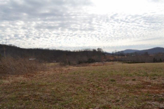 127 Rushing Springs Rd, Monterey, TN 38574