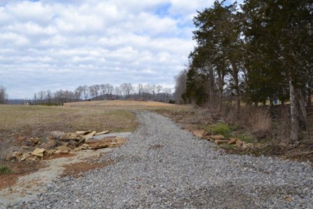 127 Rushing Springs Rd, Monterey, TN 38574