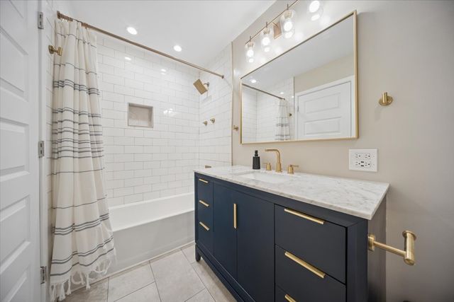 703 Westmere Road, Des Plaines, IL 60016