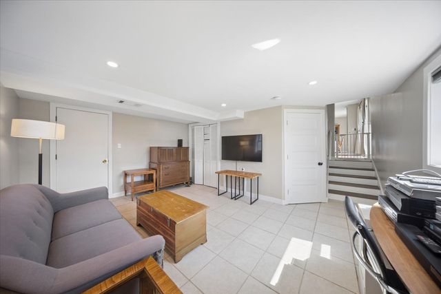 703 Westmere Road, Des Plaines, IL 60016