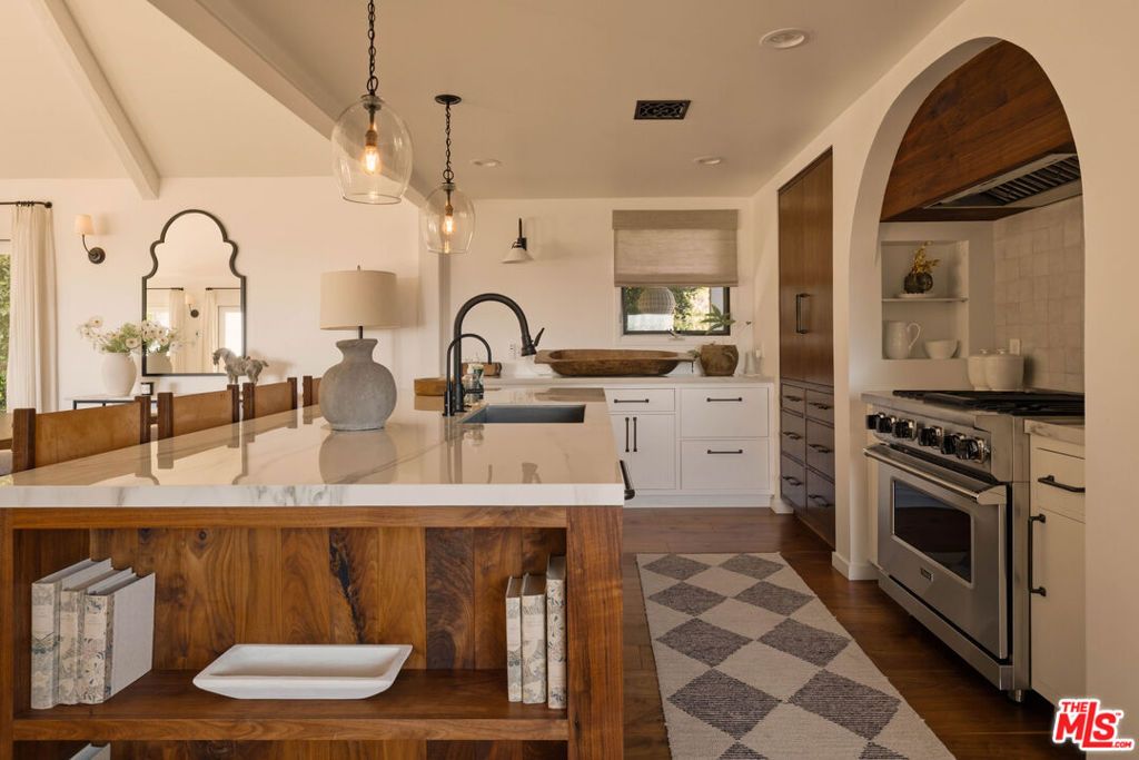 8148 Mannix Drive, Los Angeles, CA 90046 — photo 4