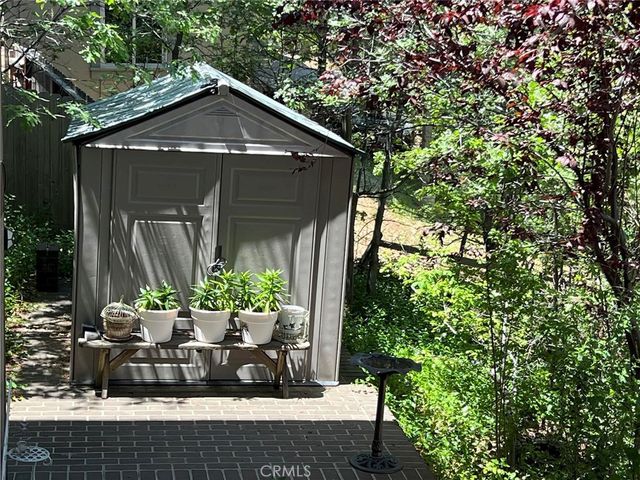 27874 Matterhorn Drive, Lake Arrowhead, CA 92352