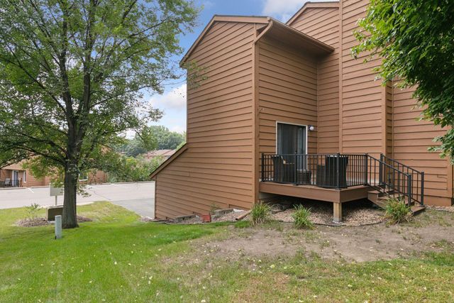 1603 Raindrop Drive, Eagan, MN 55121