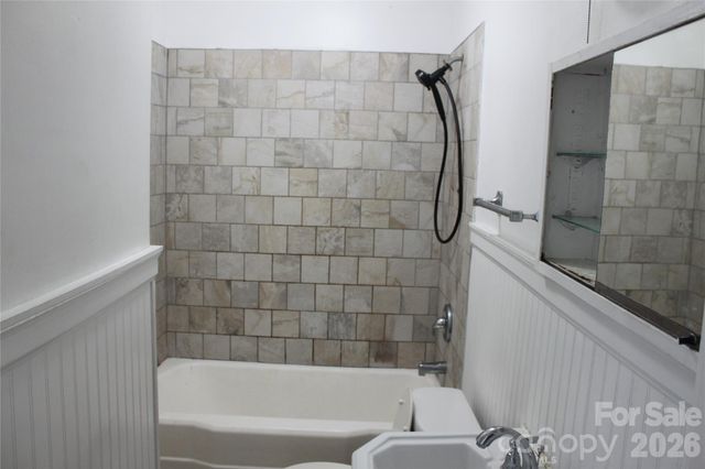 2210 N Cannon Boulevard, Kannapolis, NC 28083