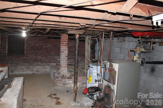 2210 N Cannon Boulevard, Kannapolis, NC 28083