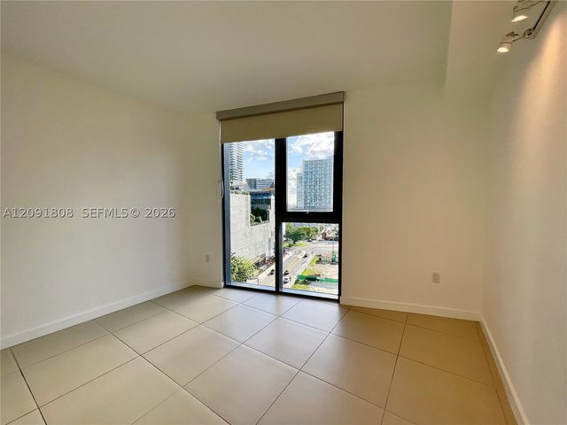 31 SE 6th St 1101, Miami, FL 33131