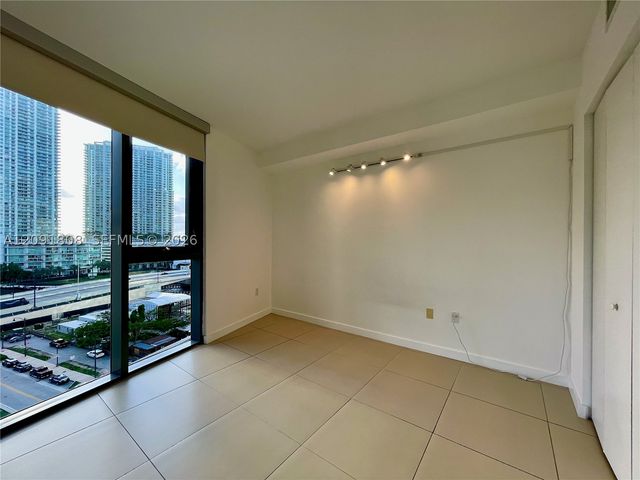 31 SE 6th St 1101, Miami, FL 33131