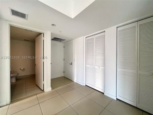 31 SE 6th St 1101, Miami, FL 33131