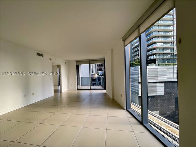 31 SE 6th St 1101, Miami, FL 33131
