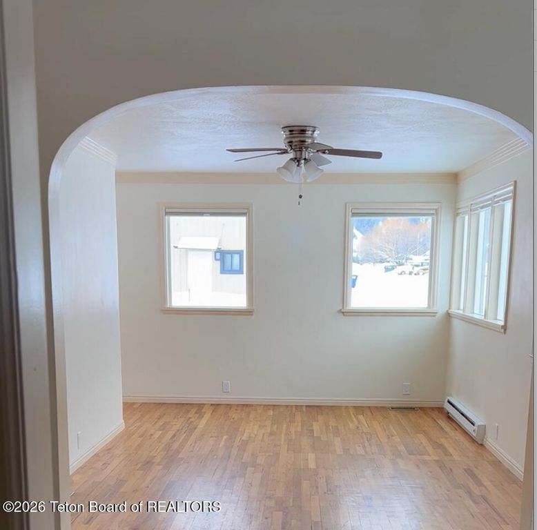 264 SAWMILL Road, Alpine, WY 83128 photo 3