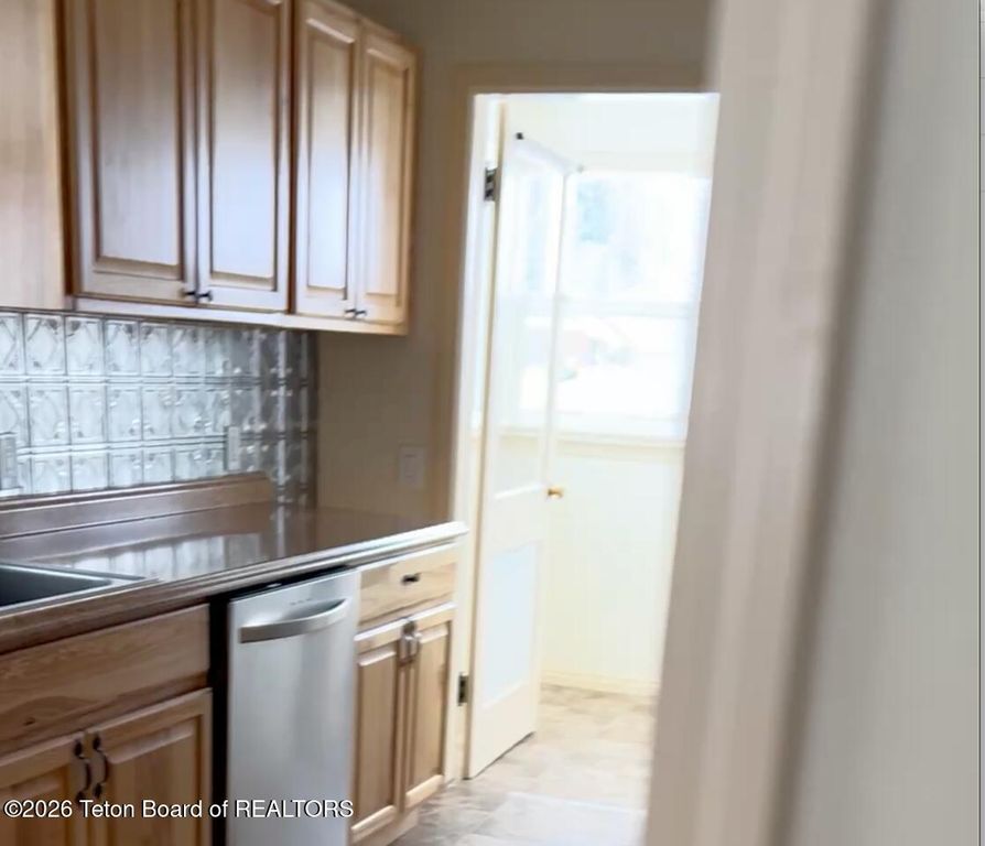 264 SAWMILL Road, Alpine, WY 83128 photo 5