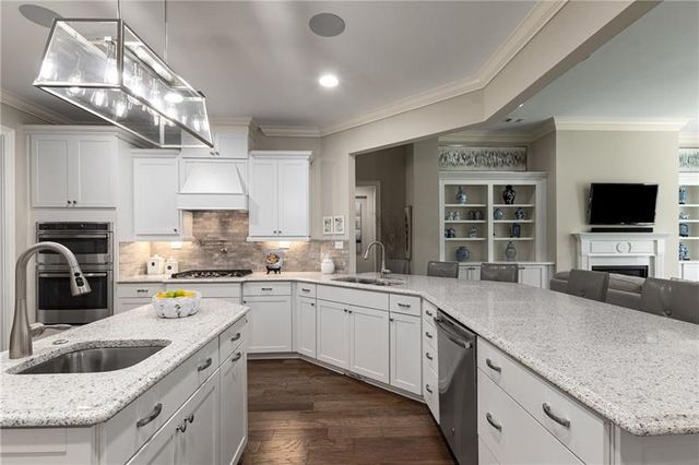 3766 Cresswind Parkway SW, Gainesville, GA 30504