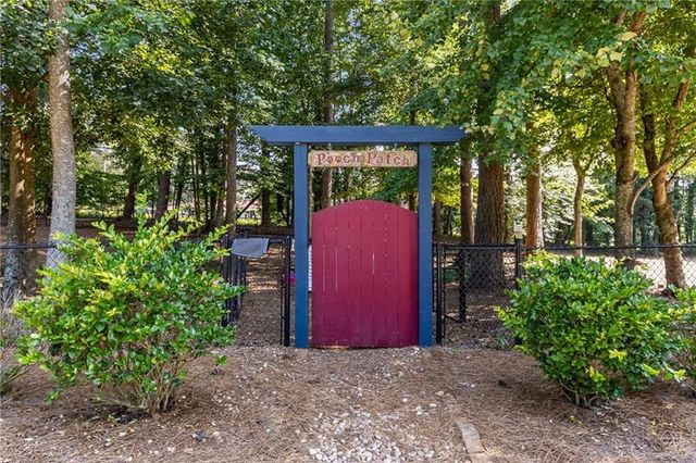 3766 Cresswind Parkway SW, Gainesville, GA 30504