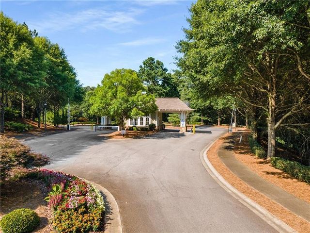 3766 Cresswind Parkway SW, Gainesville, GA 30504