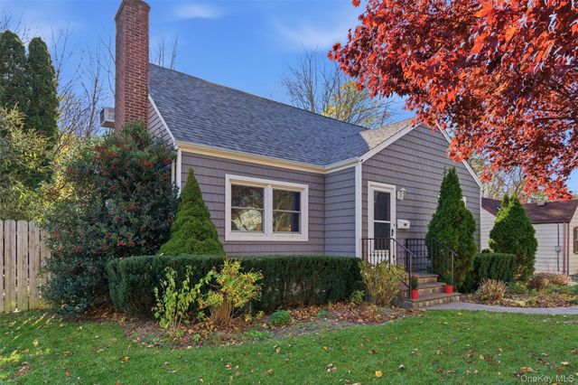 107 E 13th Street, Huntington Station, NY 11746