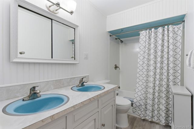 107 E 13th Street, Huntington Station, NY 11746