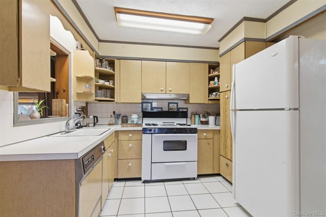 107 E 13th Street, Huntington Station, NY 11746