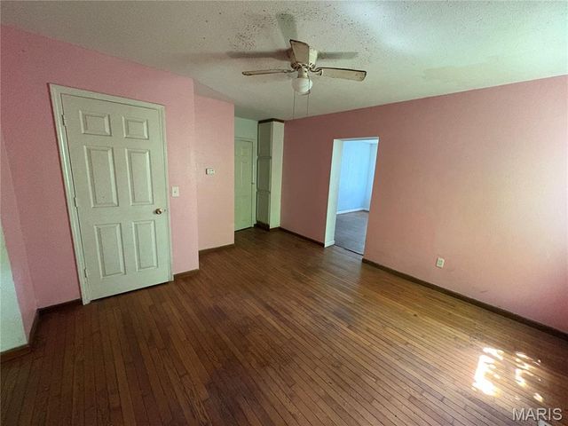 905 W D Street, Belleville, IL 62220