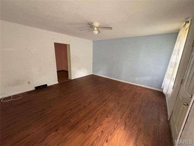905 W D Street, Belleville, IL 62220