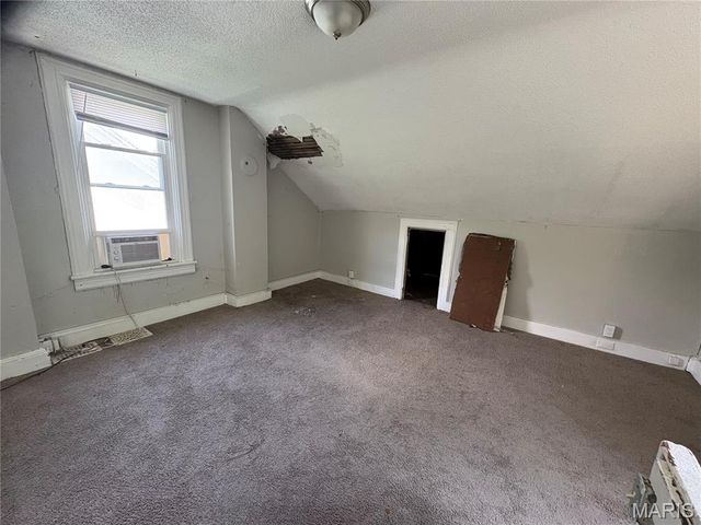 905 W D Street, Belleville, IL 62220