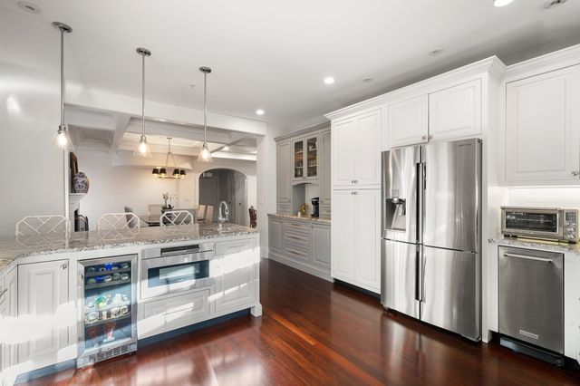 3 Mt Vernon Sq 2, Boston, MA 02108