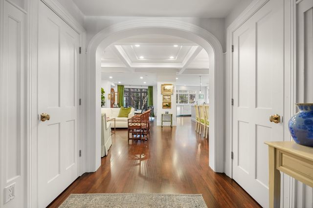 3 Mt Vernon Sq 2, Boston, MA 02108