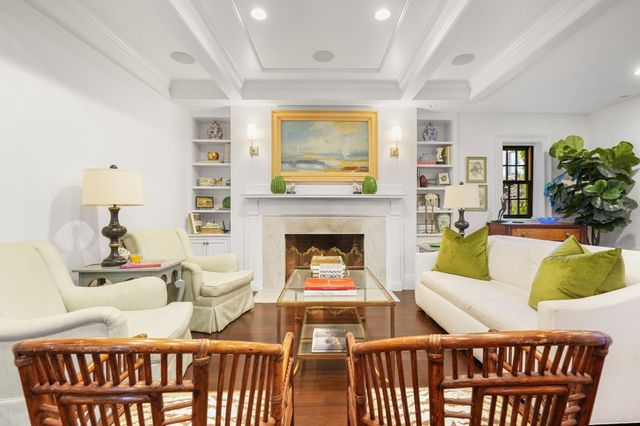 3 Mt Vernon Sq 2, Boston, MA 02108