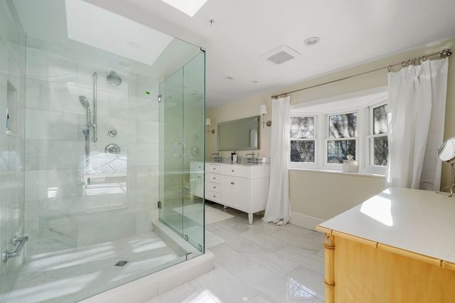 3 Mt Vernon Sq 2, Boston, MA 02108
