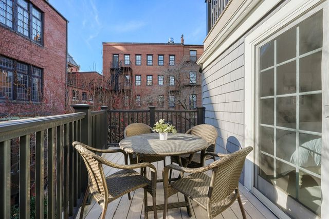 3 Mt Vernon Sq 2, Boston, MA 02108